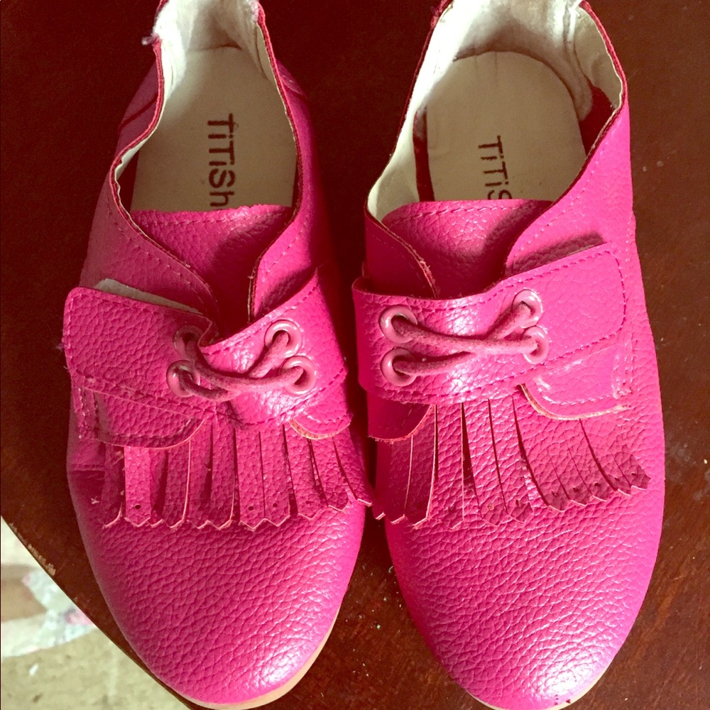 Hot pink toddler shoes
